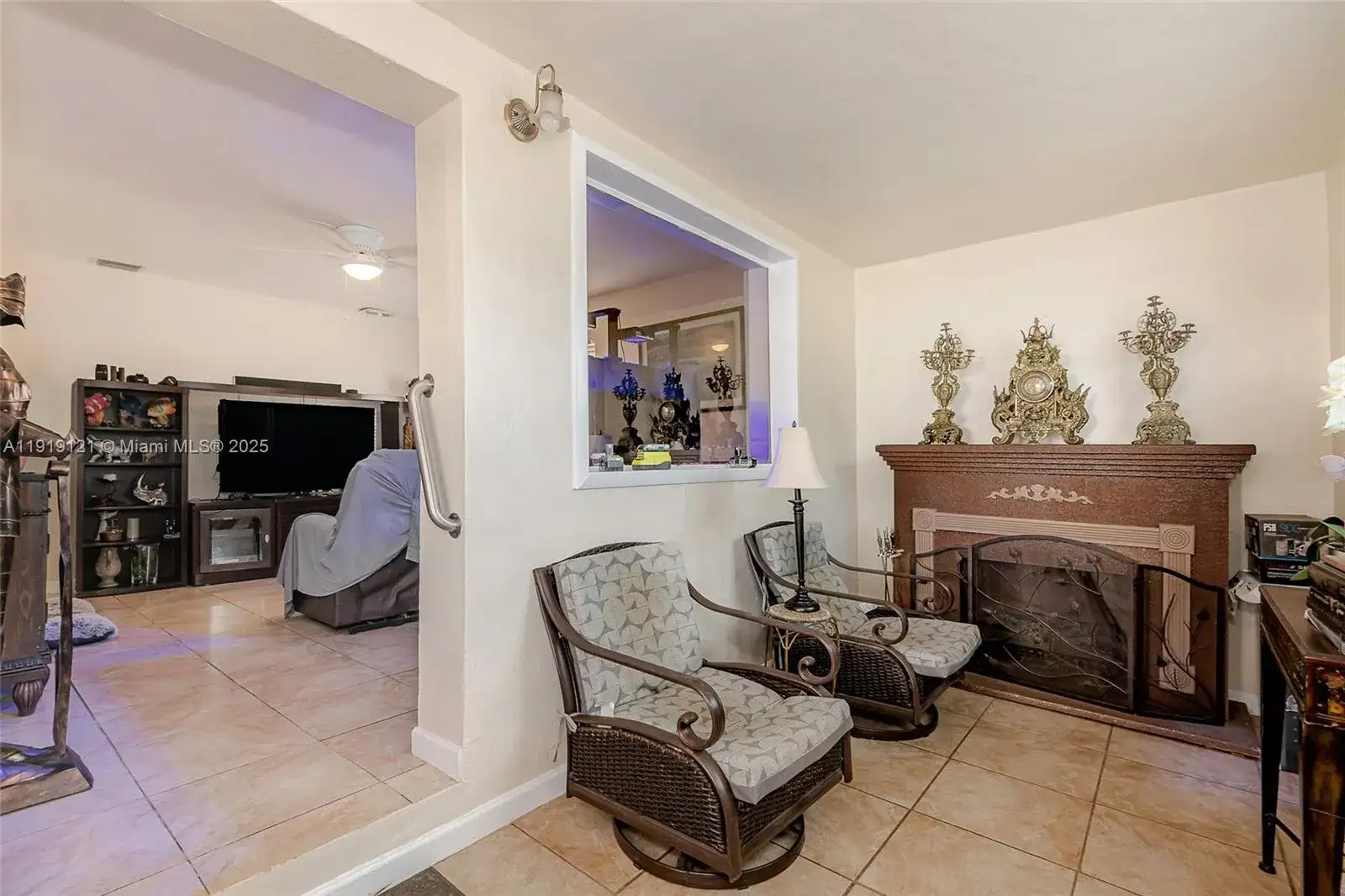 4118 E 10th Ct, Hialeah FL 33013 photo 5