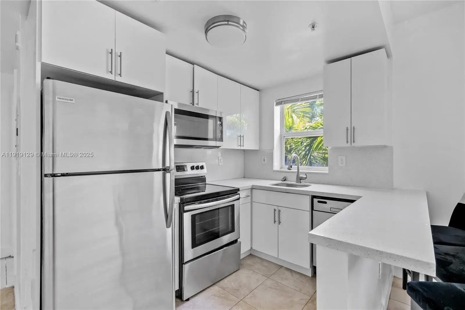 1 bedroom 1 bath Residential for sale at 1542 Drexel Ave # 306, Miami Beach FL 33139