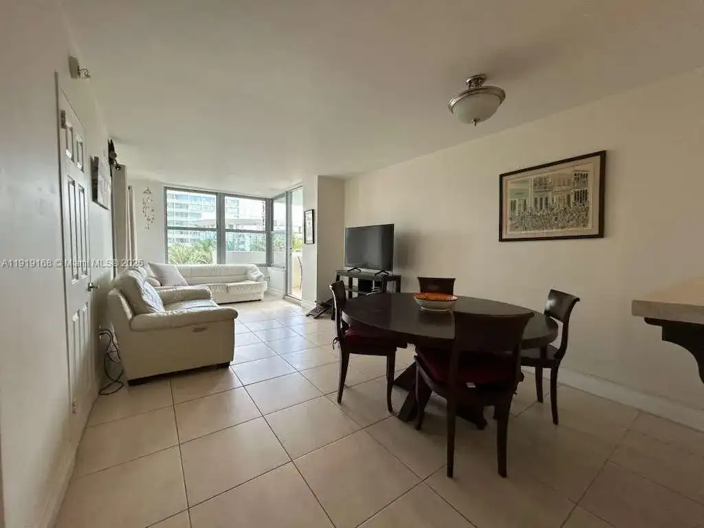 2899 Collins Ave # 625, Miami Beach FL 33140 photo 3