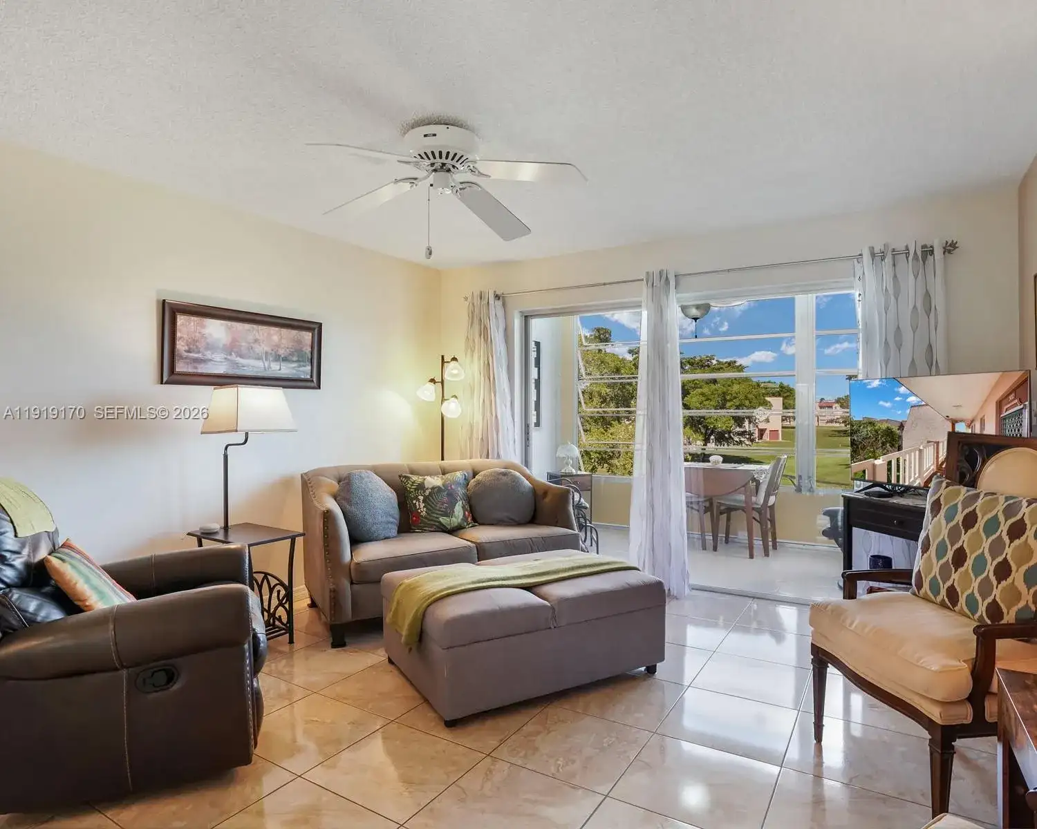 9401 Sunrise Lakes Blvd # 302, Sunrise FL 33322 photo 3