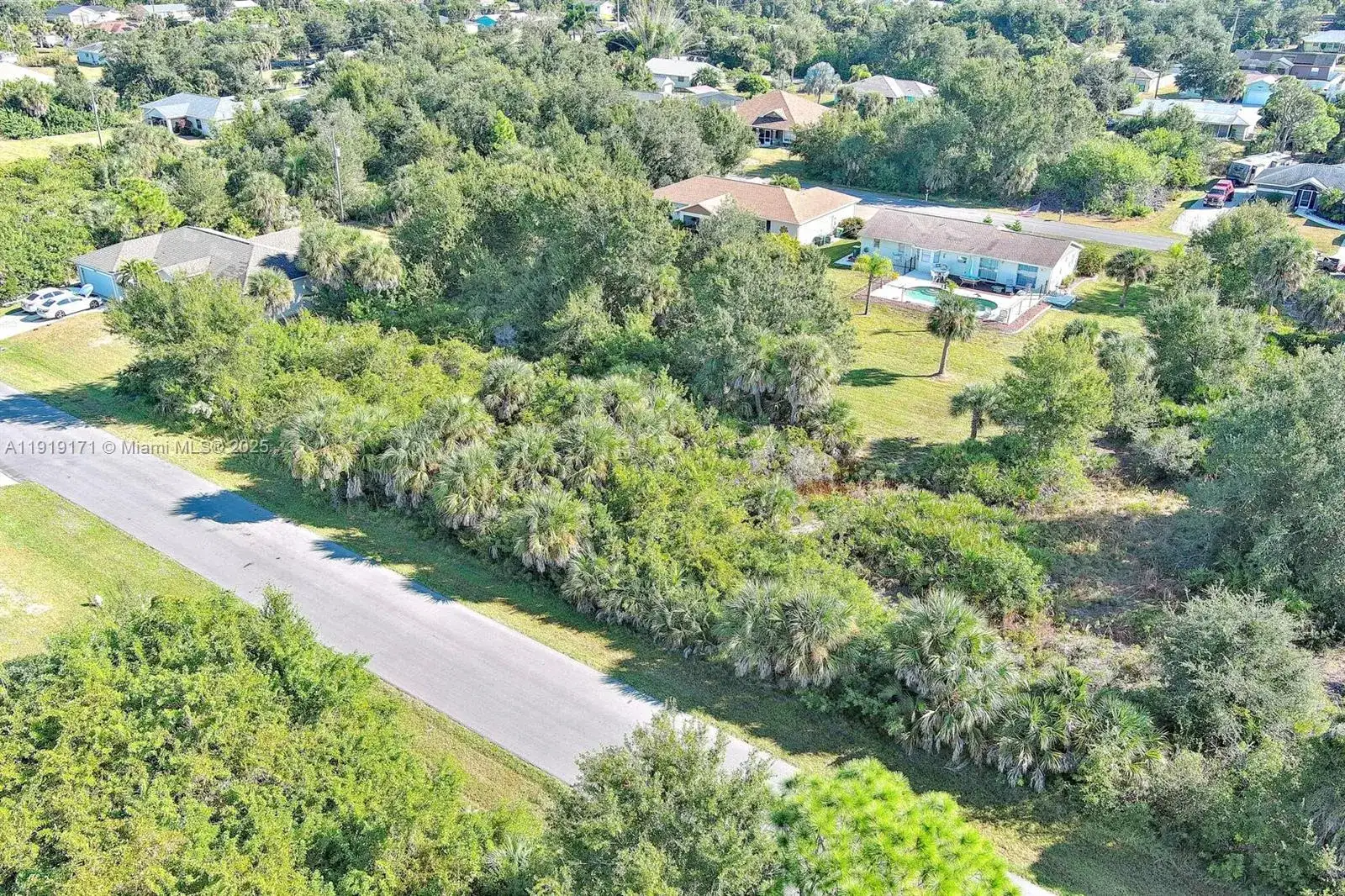 6184 LOMAX ST, Other City - In The State Of Florida FL 34224 photo 3