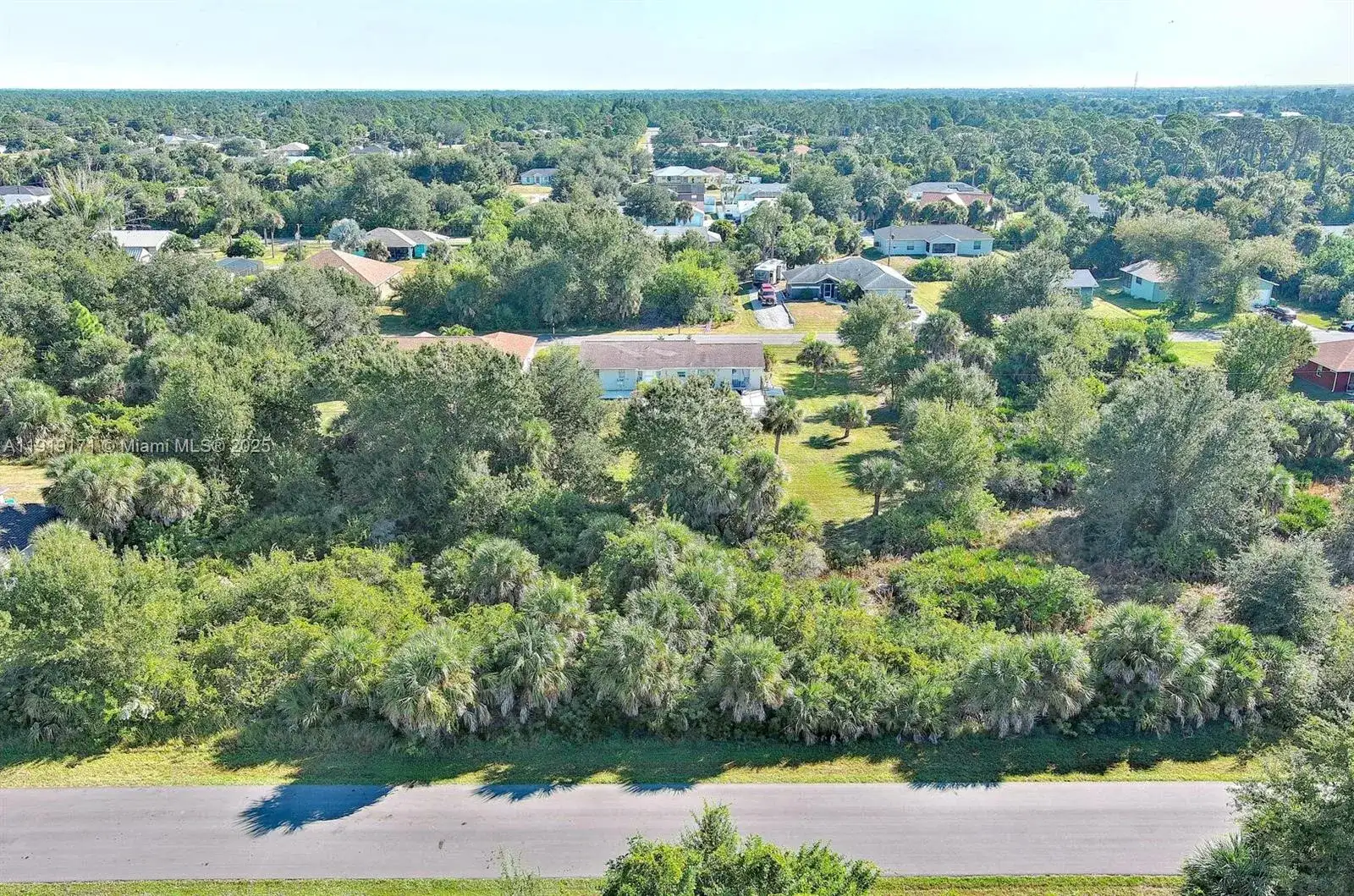 6184 LOMAX ST, Other City - In The State Of Florida FL 34224 photo 5
