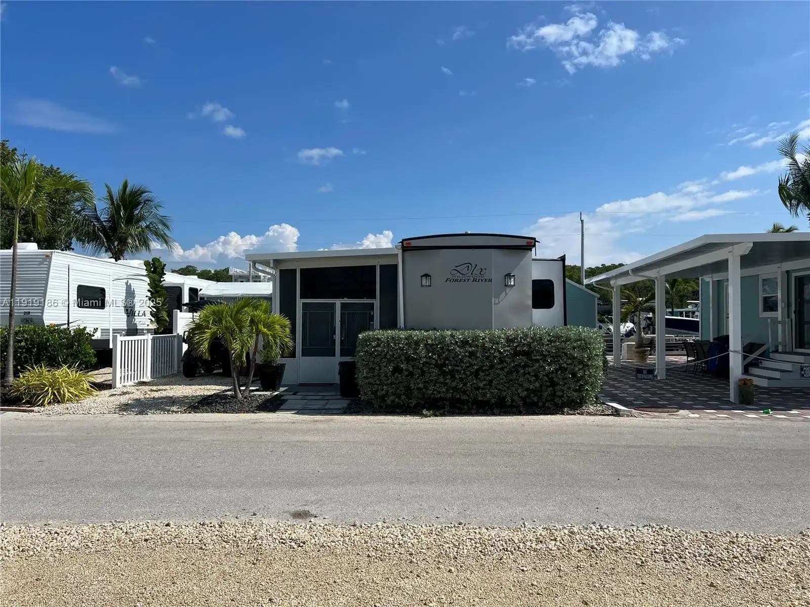 325 Calusa St, Key Largo FL 33037 photo 3