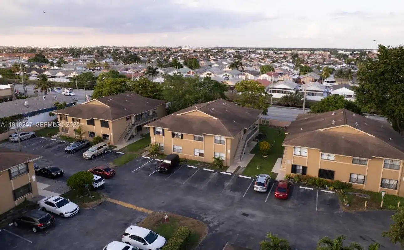 2635 W 67th Pl # 12, Hialeah FL 33016 photo 4