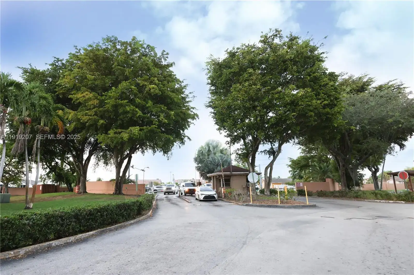 2635 W 67th Pl # 12, Hialeah FL 33016 photo 5