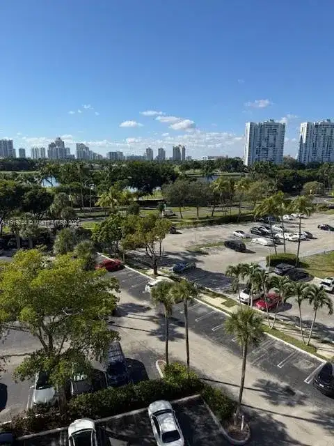 3701 N Country Club Dr # 706, Aventura FL 33180 photo 3