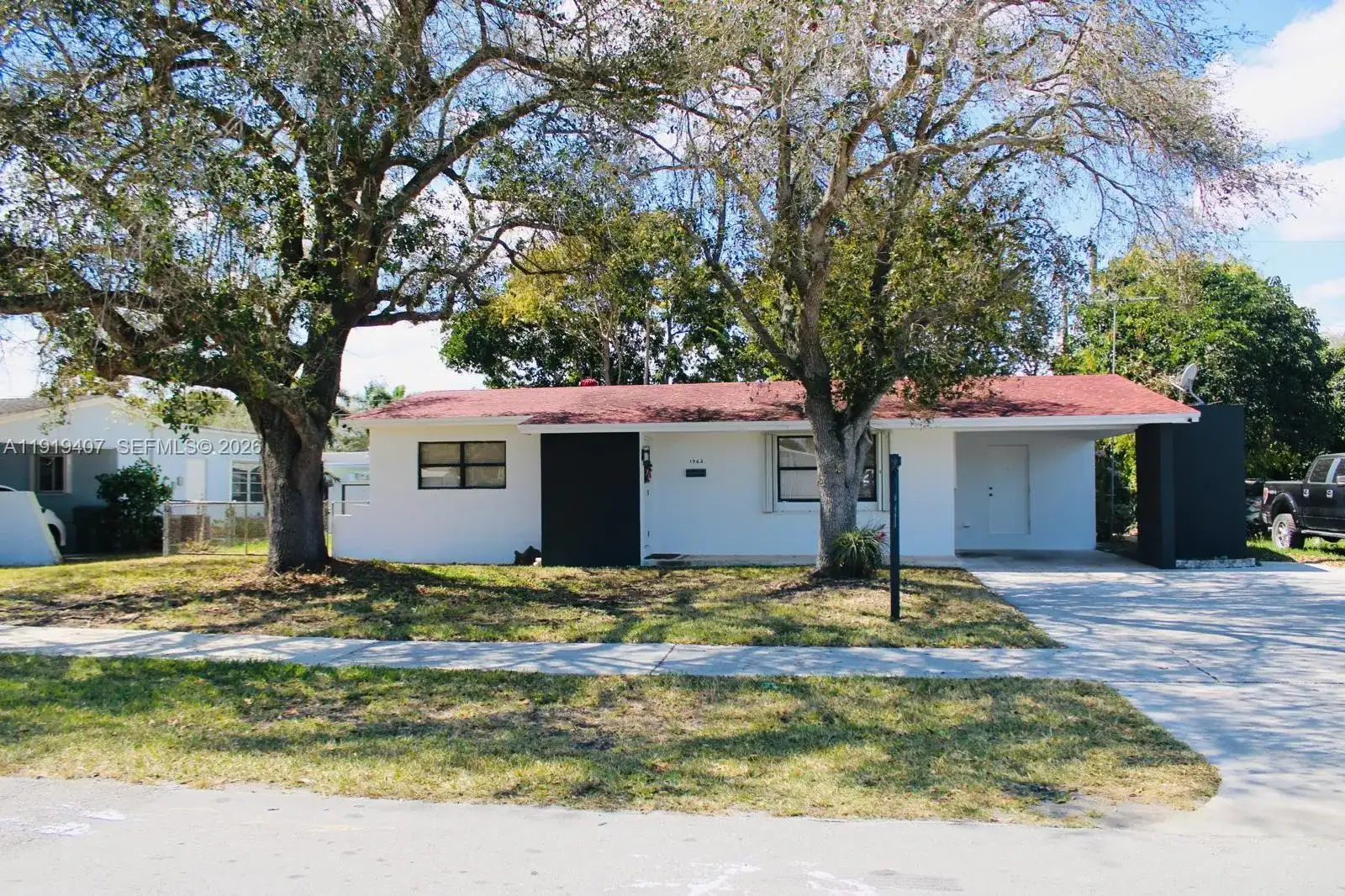 1562 NW 8th Ave, Homestead FL 33030 photo 4