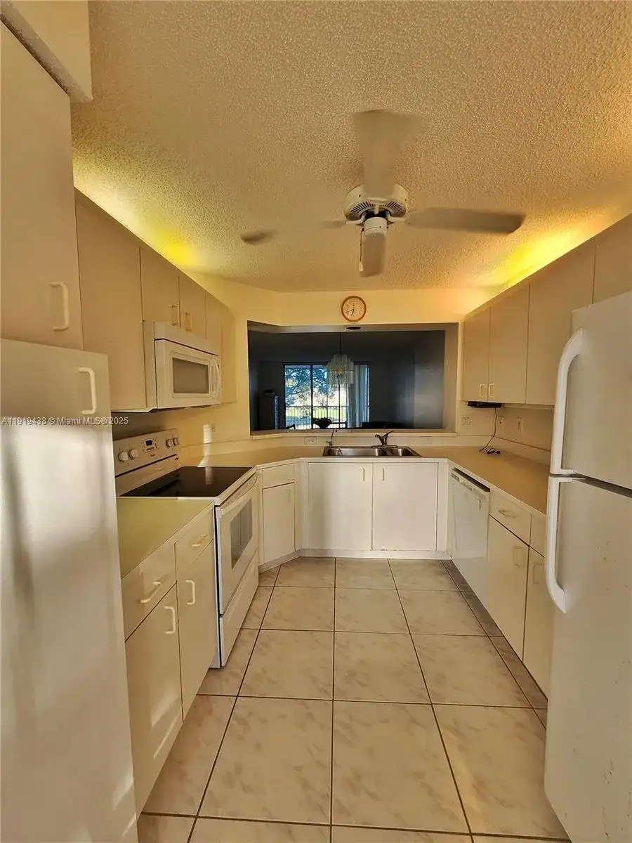 7852 Trent Dr # 206, Tamarac FL 33321 photo 3