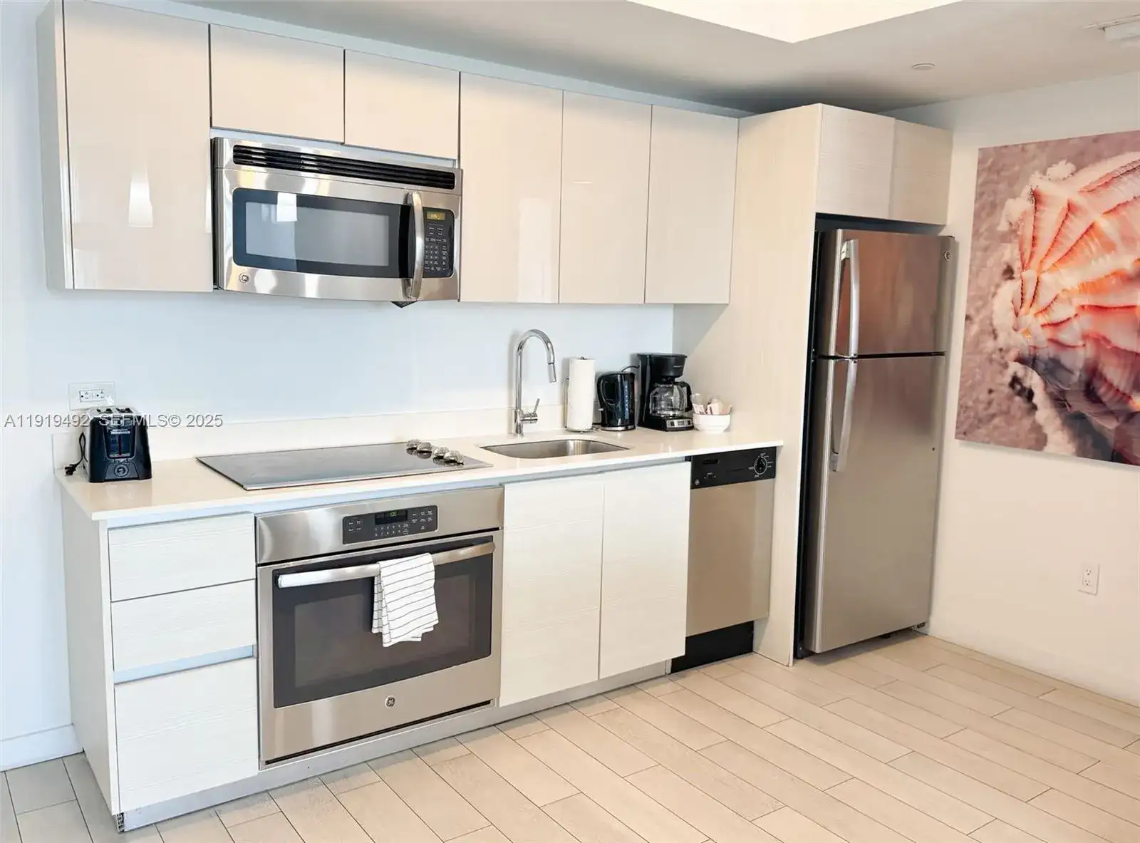 2602 E Hallandale Beach Blvd # R1807, Hallandale Beach FL 33009 photo 4