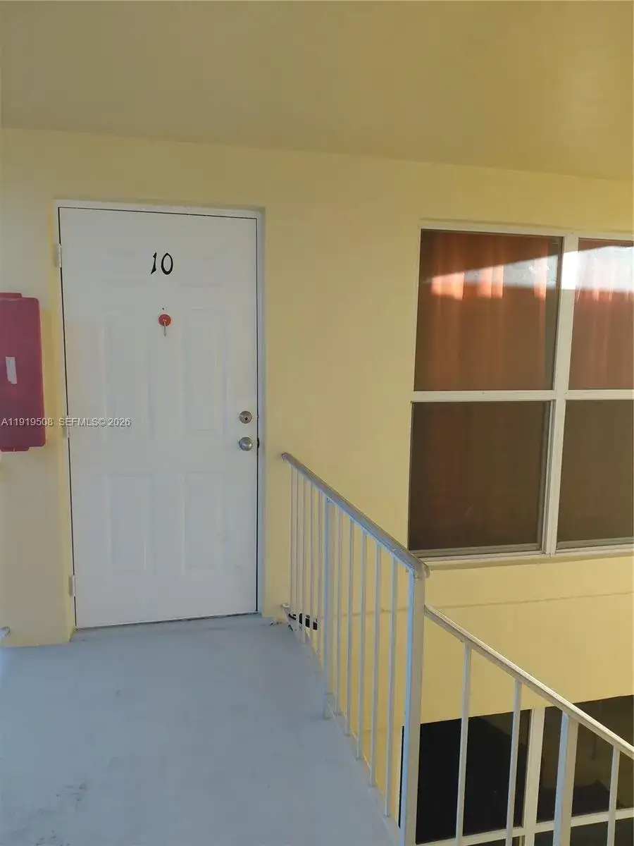 731 Hummingbird Way # 10, North Palm Beach FL 33408 photo 2