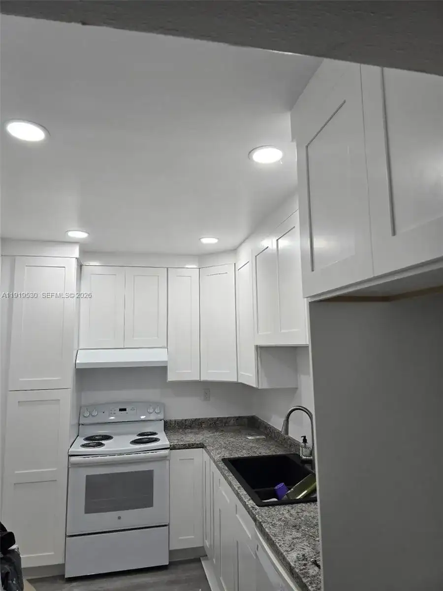 9159 SW 77th Ave # 211, Miami FL 33156 photo 3