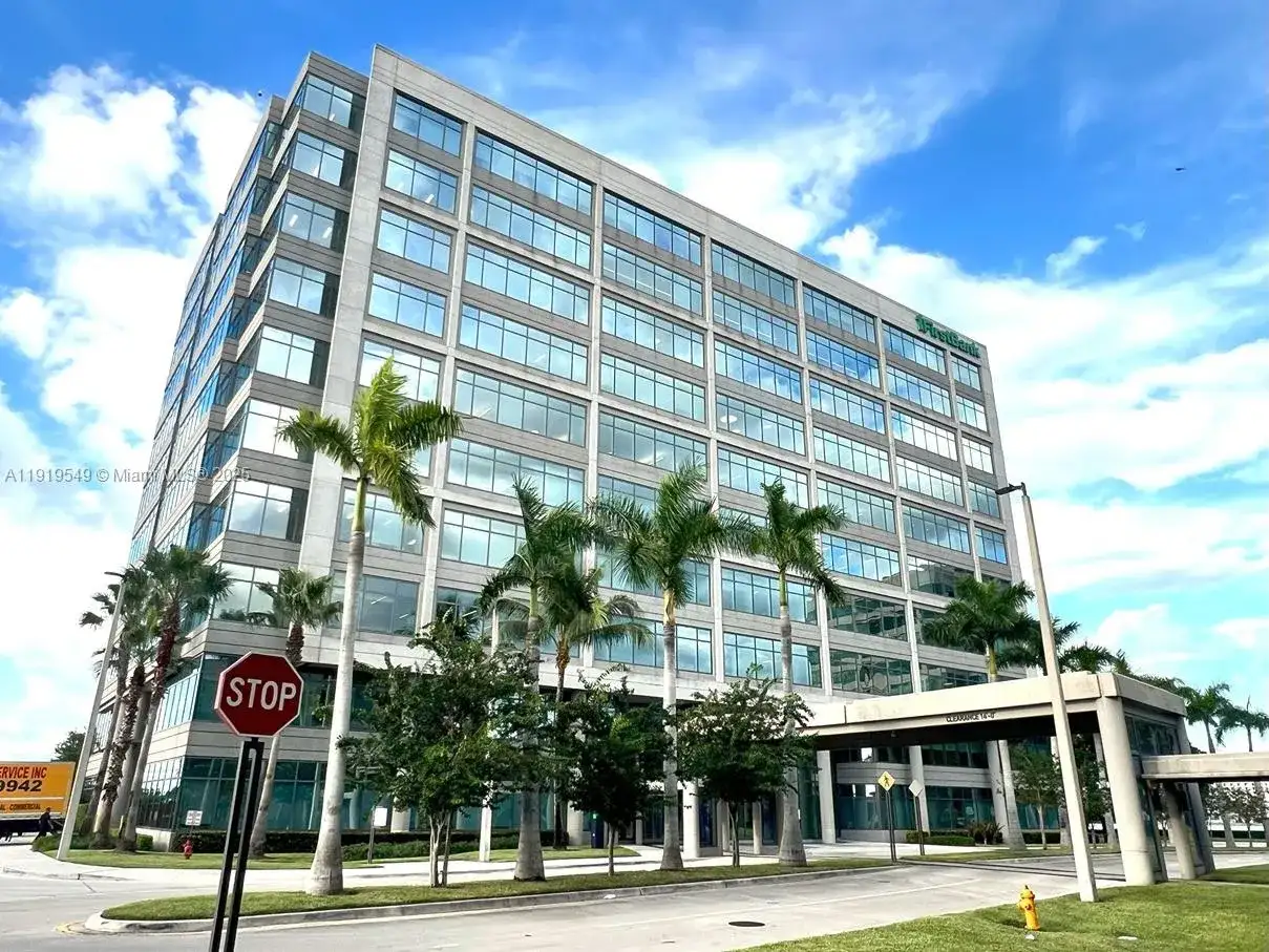 800 NW 62nd Ave, Miami FL 33126 photo 2