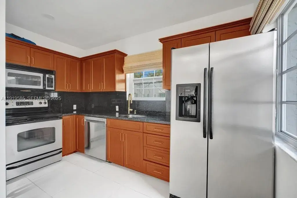 1512 Pennsylvania Ave # 2C, Miami Beach FL 33139