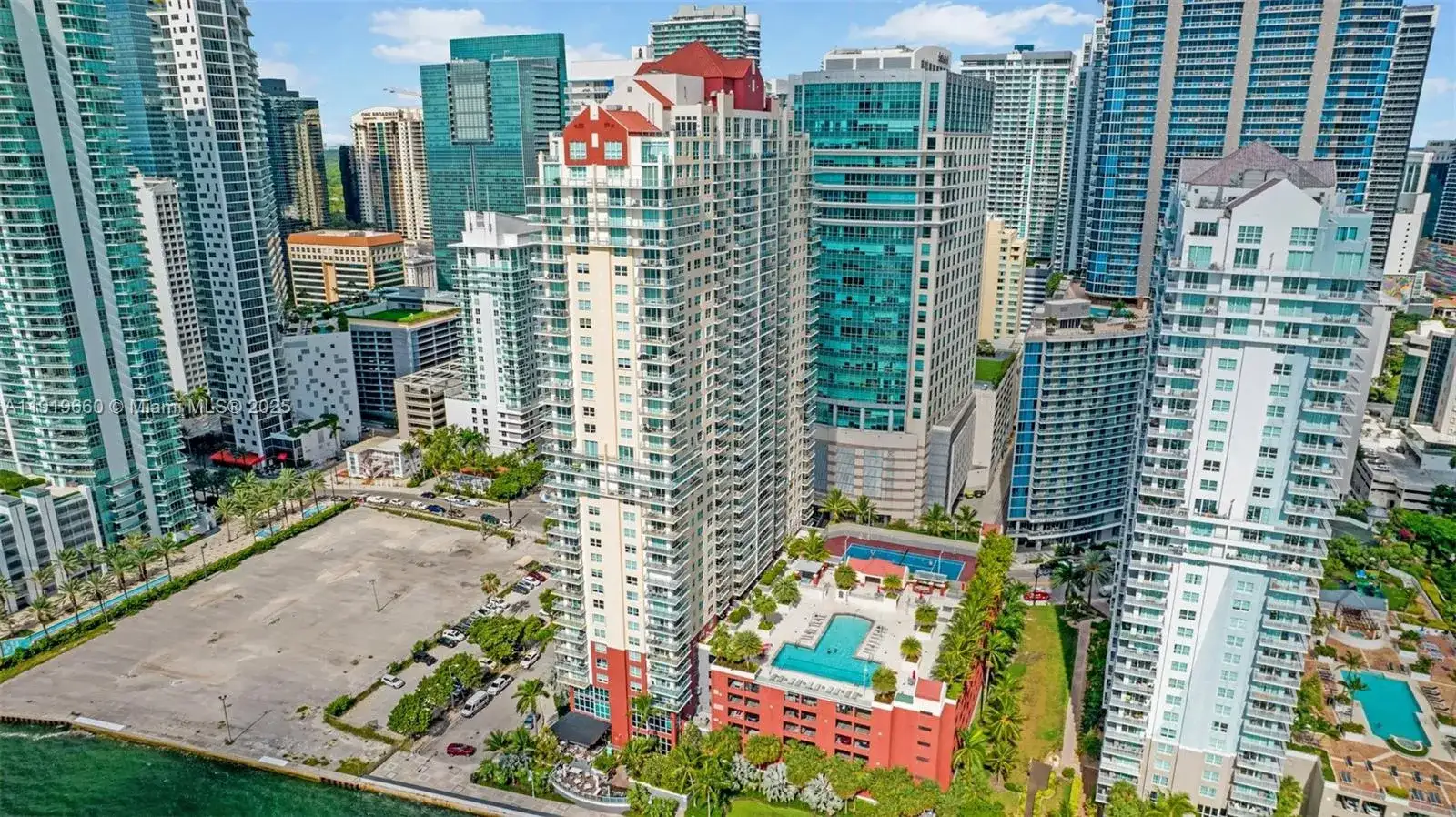 1155 Brickell Bay Dr # 2203, Miami FL 33131 photo 2