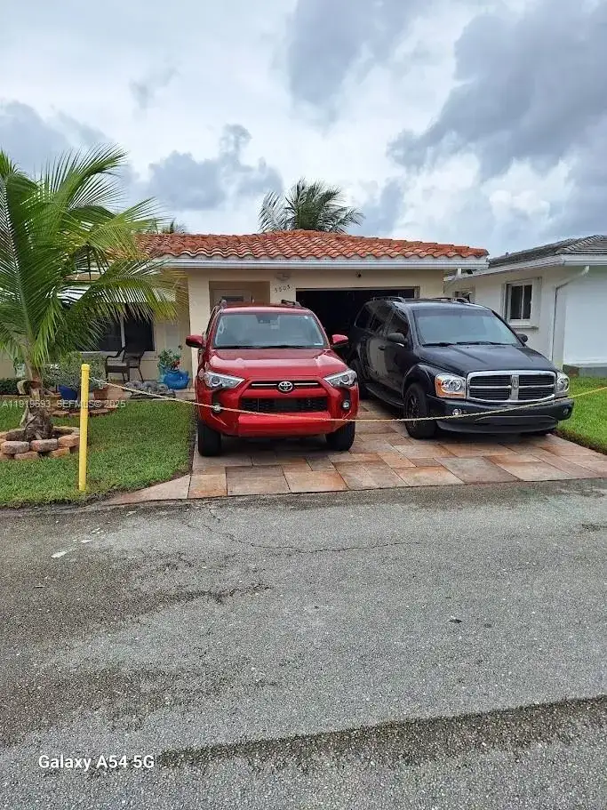 5803 NW 86th Ter, Tamarac FL 33321 photo 4
