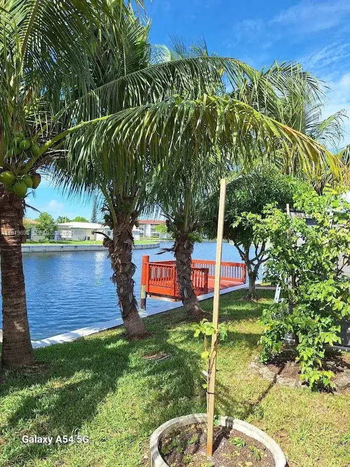5803 NW 86th Ter, Tamarac FL 33321 photo 5