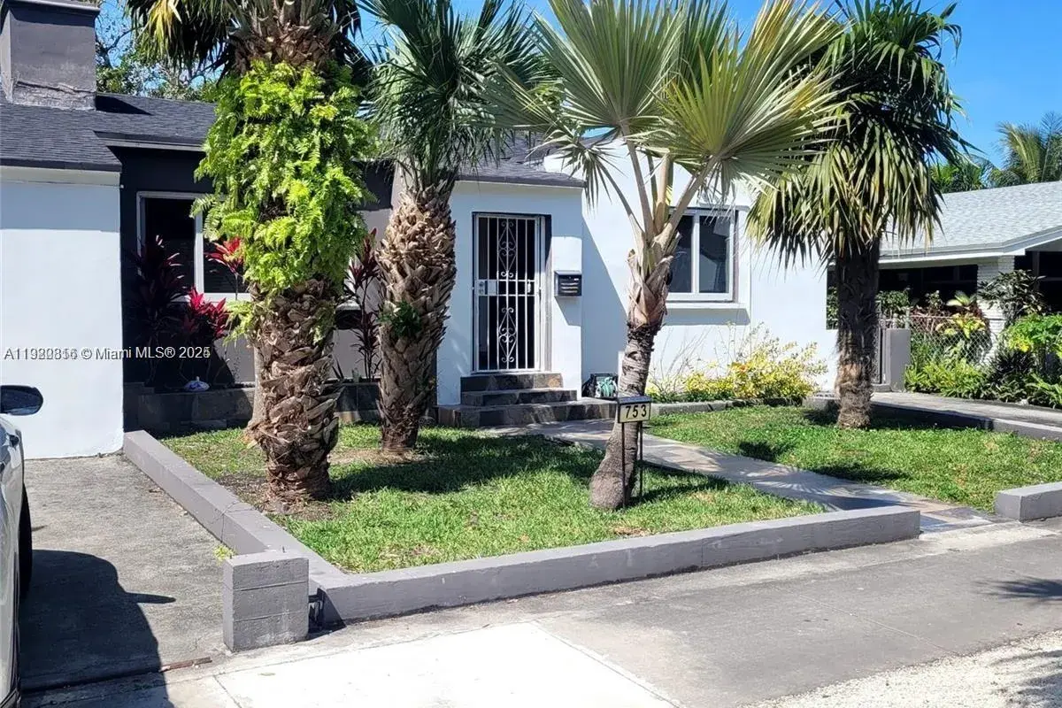 753 NE 81st St, Miami FL 33138