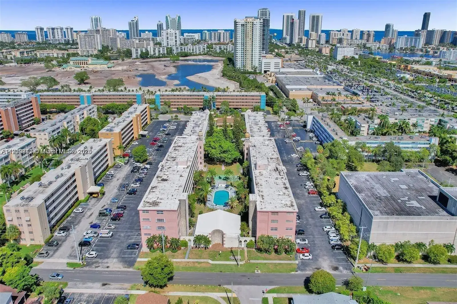 180 NE 12th Ave # 12E, Hallandale Beach FL 33009 photo 2