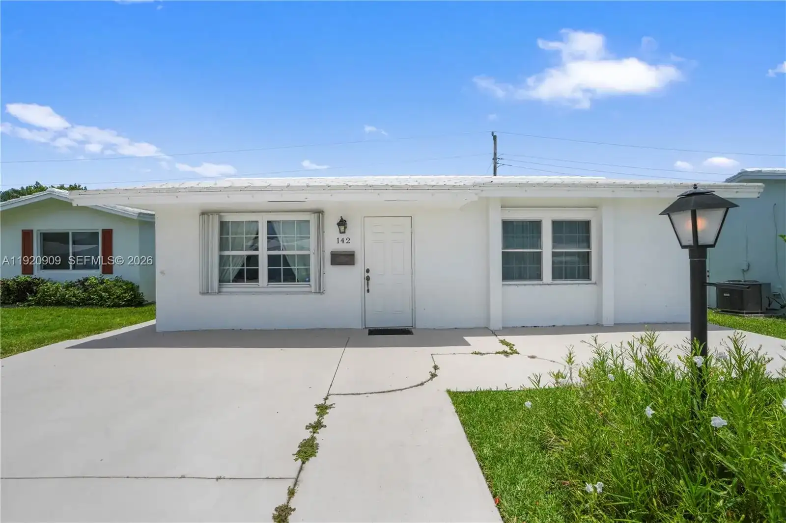 142 NW 10th Ct, Boynton Beach FL 33426