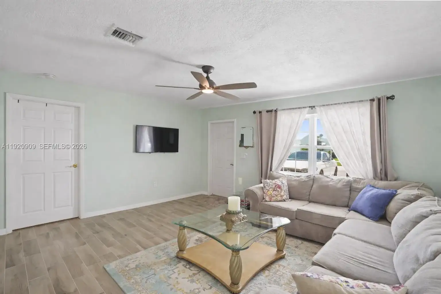 142 NW 10th Ct, Boynton Beach FL 33426 photo 5