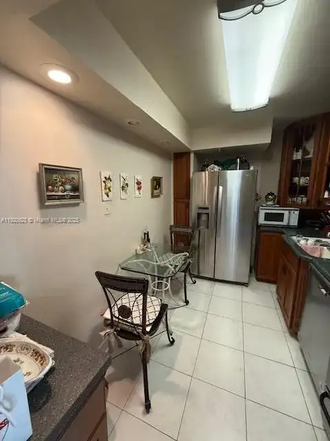 20505 E Country Club Dr # 1036, Aventura FL 33180 photo 4