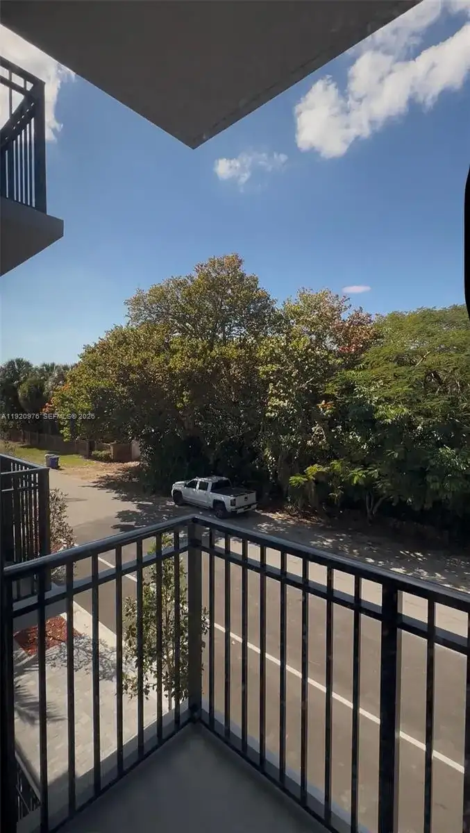 20 NE 19th Ave # 302, Pompano Beach FL 33060 photo 5