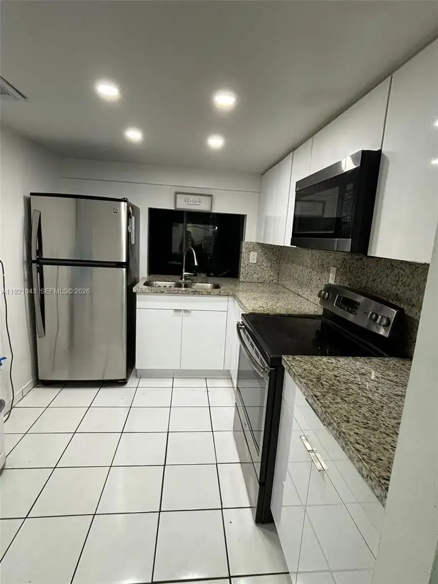 9431 SW 4th St # 201, Miami FL 33174 photo 4