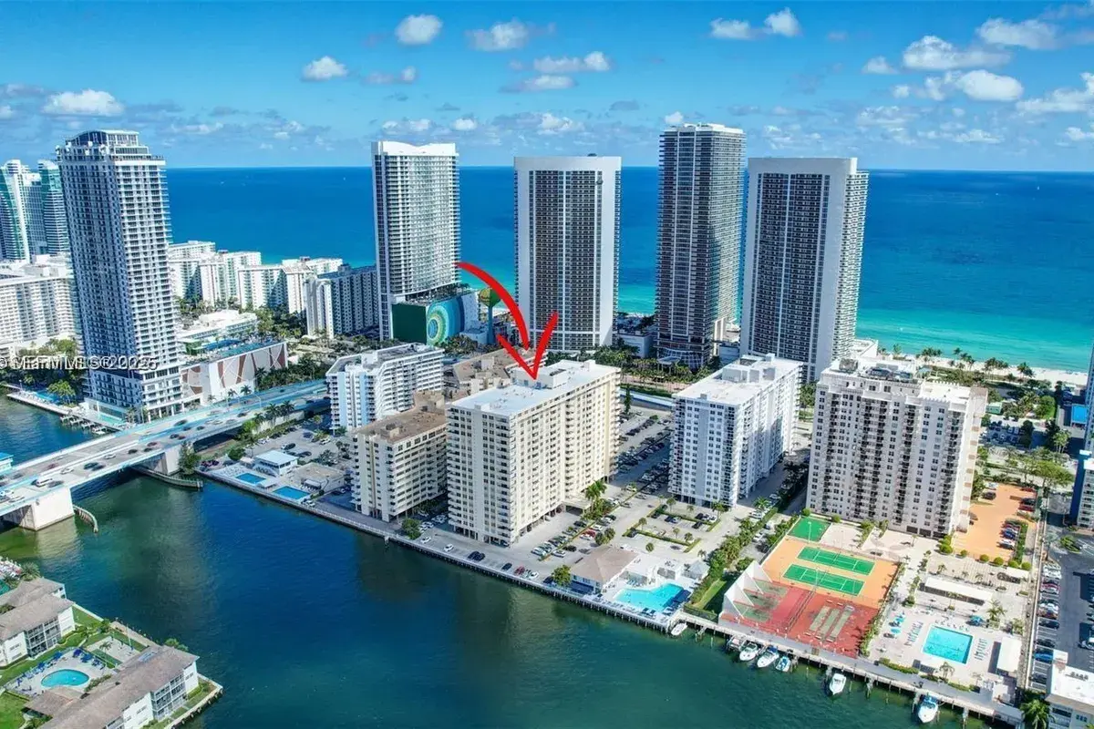 1833 S Ocean Dr, Hallandale Beach FL 33009