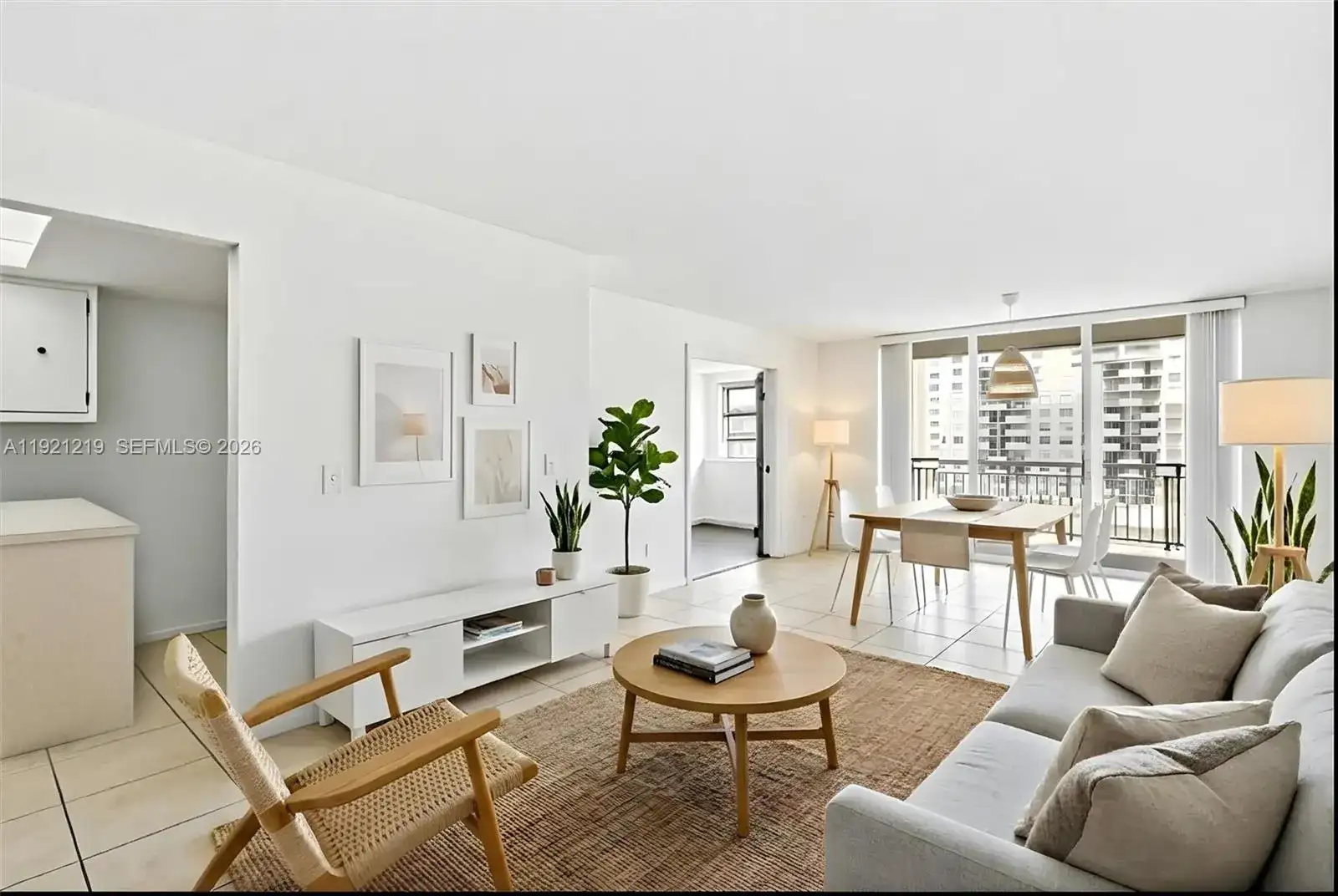 18071 Biscayne Blvd # 802, Aventura FL 33160 photo 2