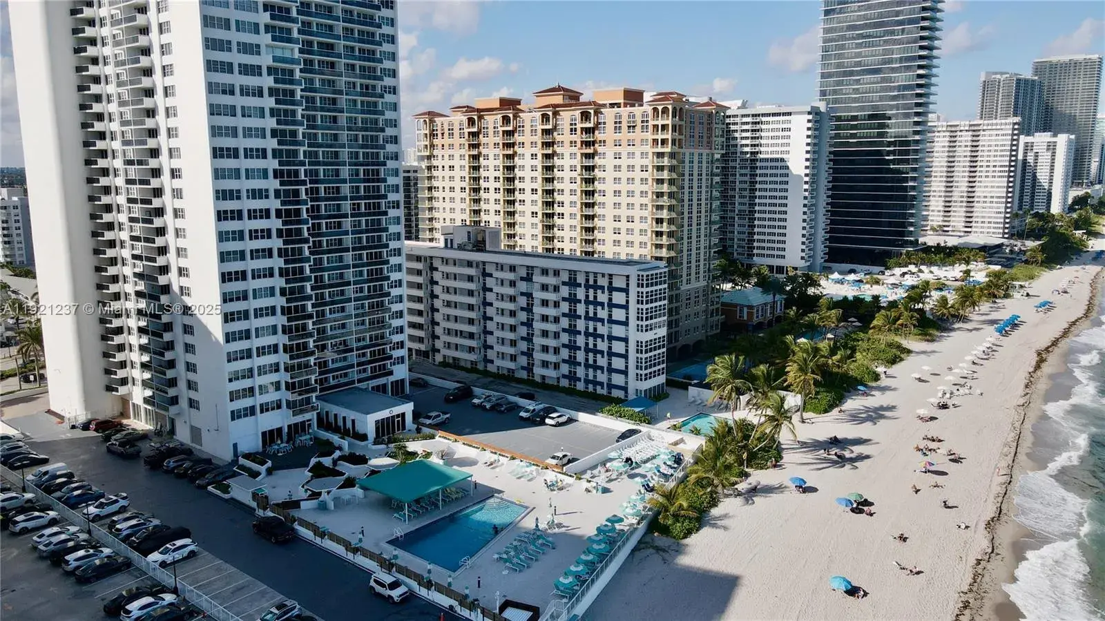 3140 S Ocean Dr # 512, Hallandale Beach FL 33009