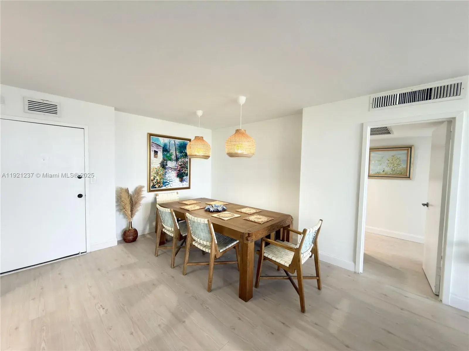 3140 S Ocean Dr # 512, Hallandale Beach FL 33009