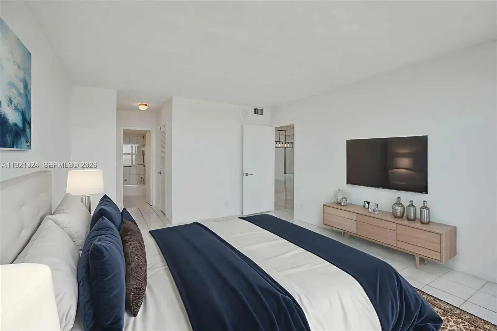 2500 Parkview Dr # 1811, Hallandale Beach FL 33009