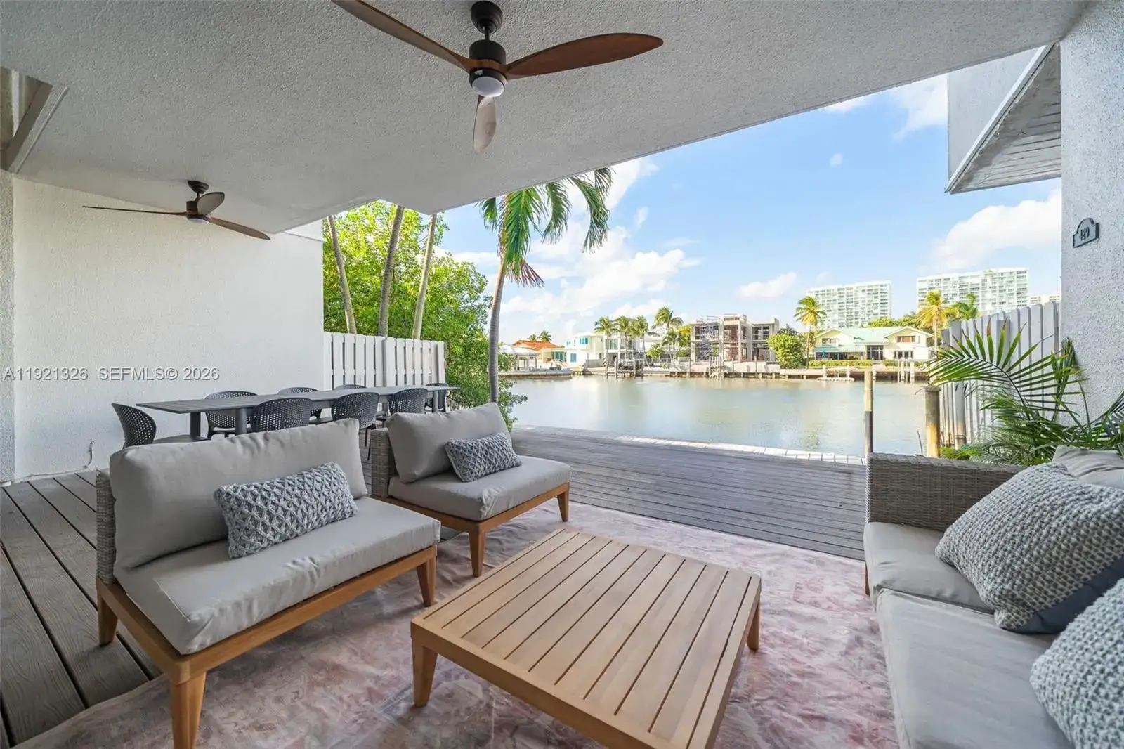 429 Poinciana Island Dr # 1415, Sunny Isles Beach FL 33160