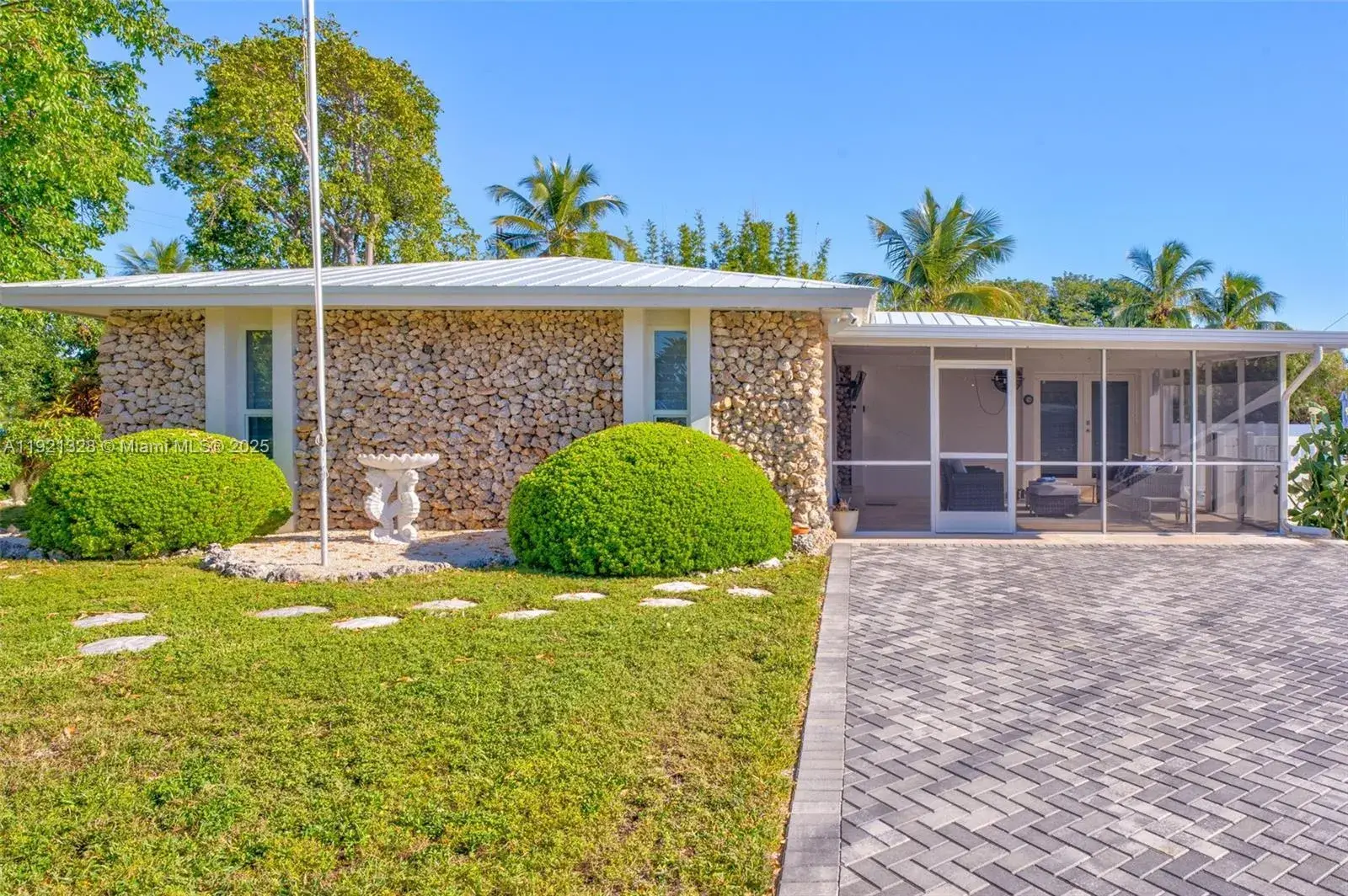 222 2nd Rd, Key Largo FL 33037