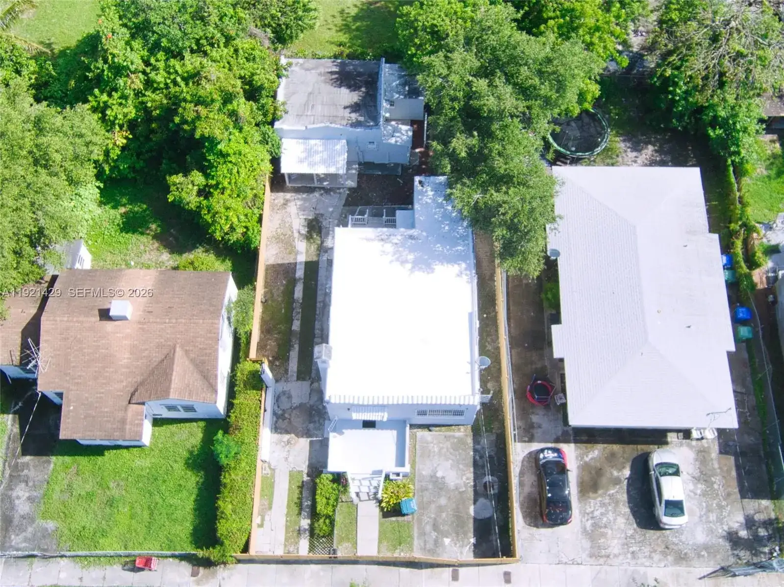 1845 NW 55th St, Miami FL 33142 photo 2
