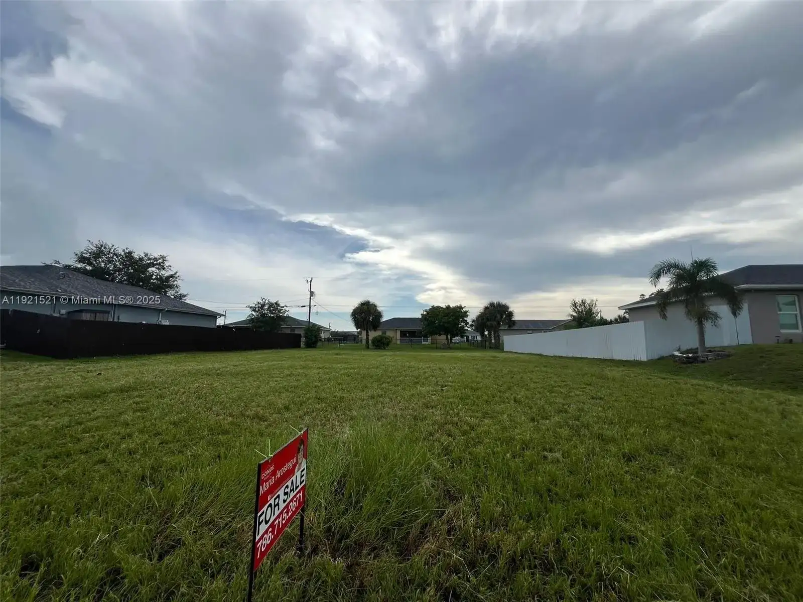 2118 NE 5th ave, Cape Coral FL 33909 photo 3