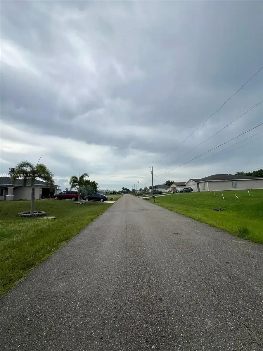 2118 NE 5th ave, Cape Coral FL 33909 photo 4