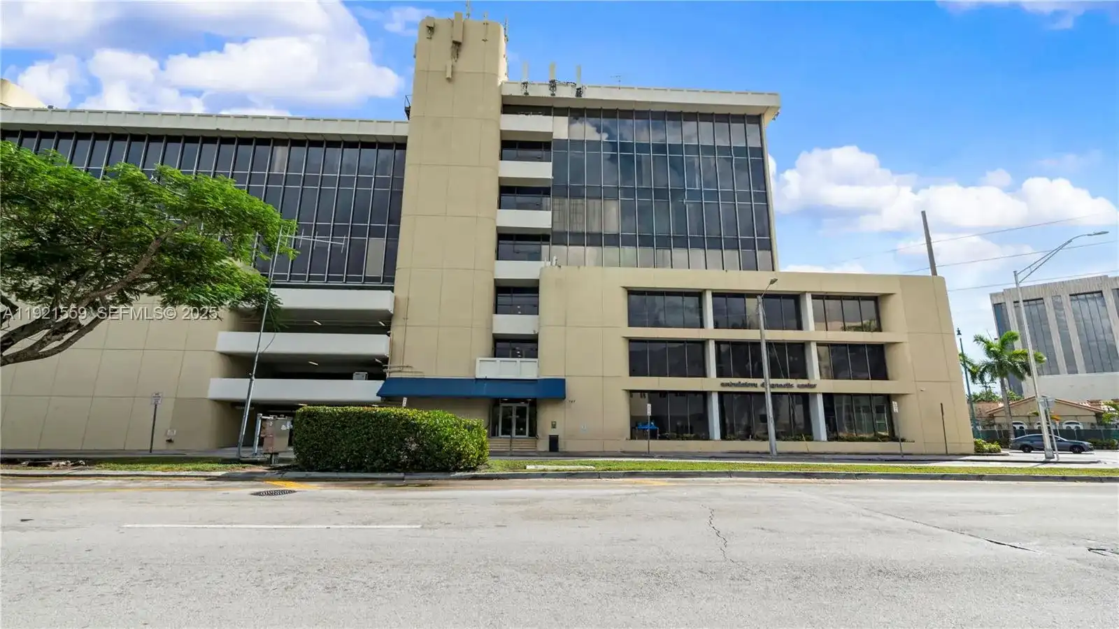 747 Ponce De Leon Blvd # 410, Coral Gables FL 33134