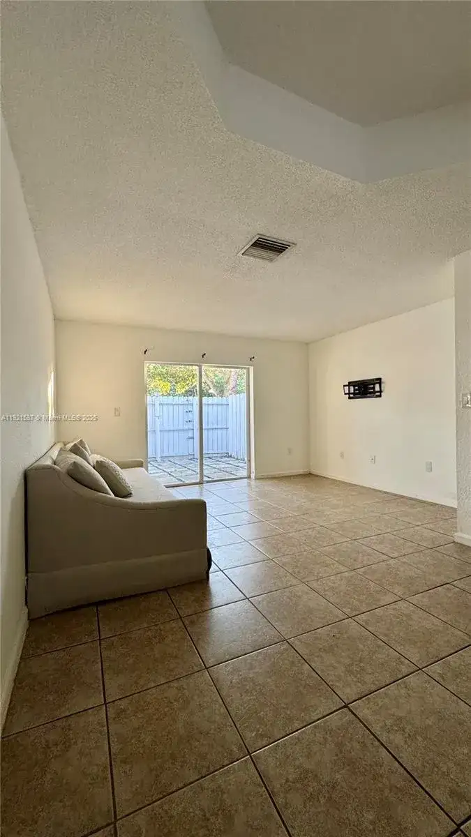 12124 SW 143rd Ln # 5, Miami FL 33186 photo 2