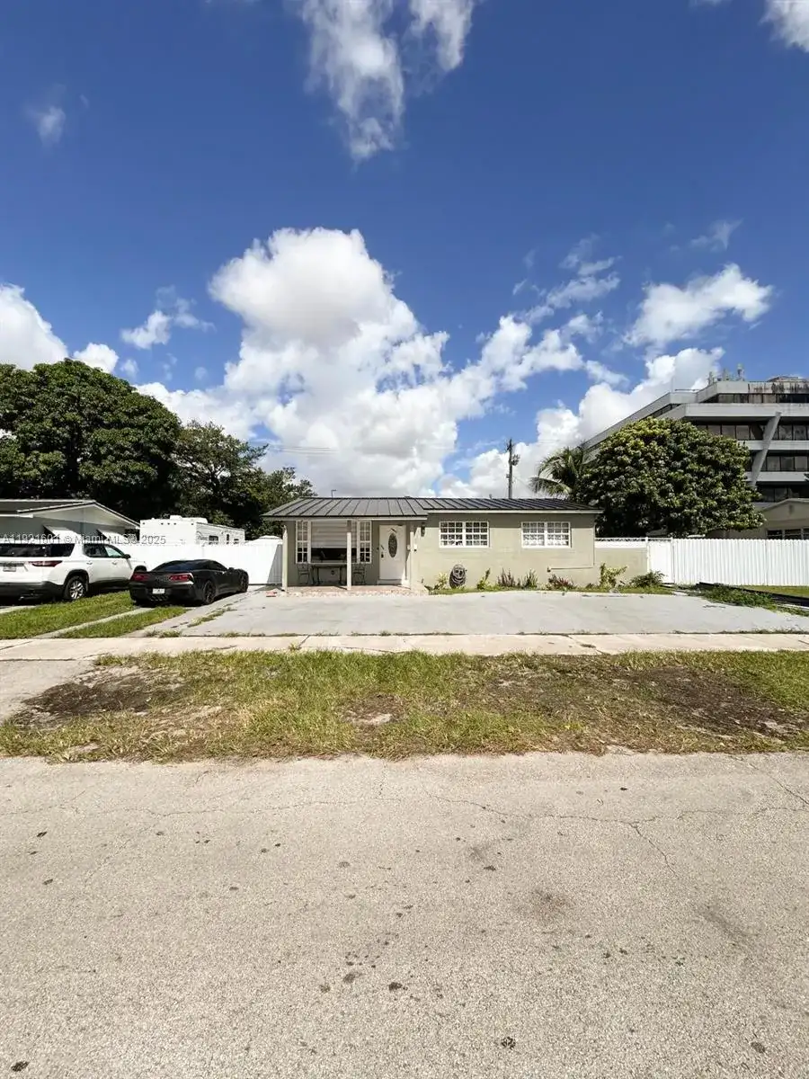 937 W 48th St, Hialeah FL 33012 photo 2