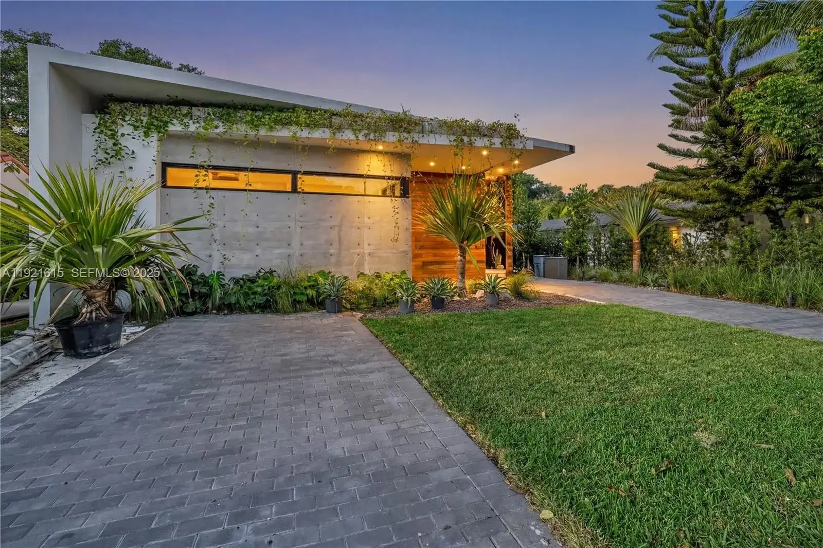 34 SW 26th Rd, Miami FL 33129 photo 3