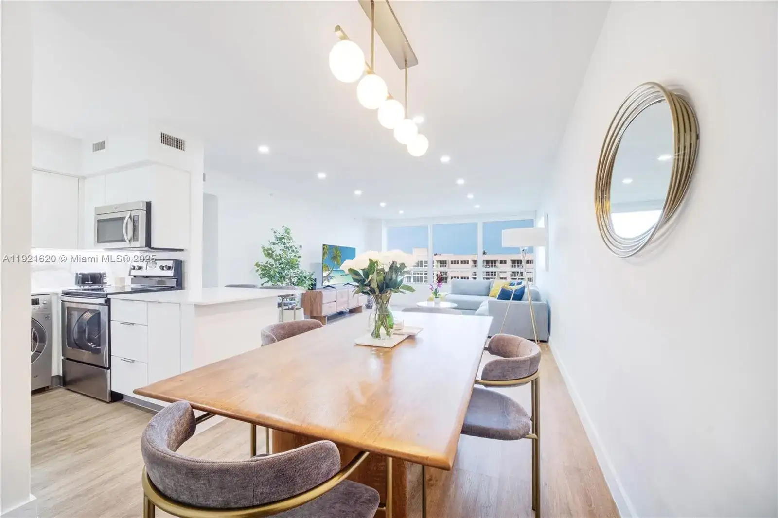 1 bedroom 1 bath Residential for sale at 1500 Bay Rd # 1558S, Miami Beach FL 33139