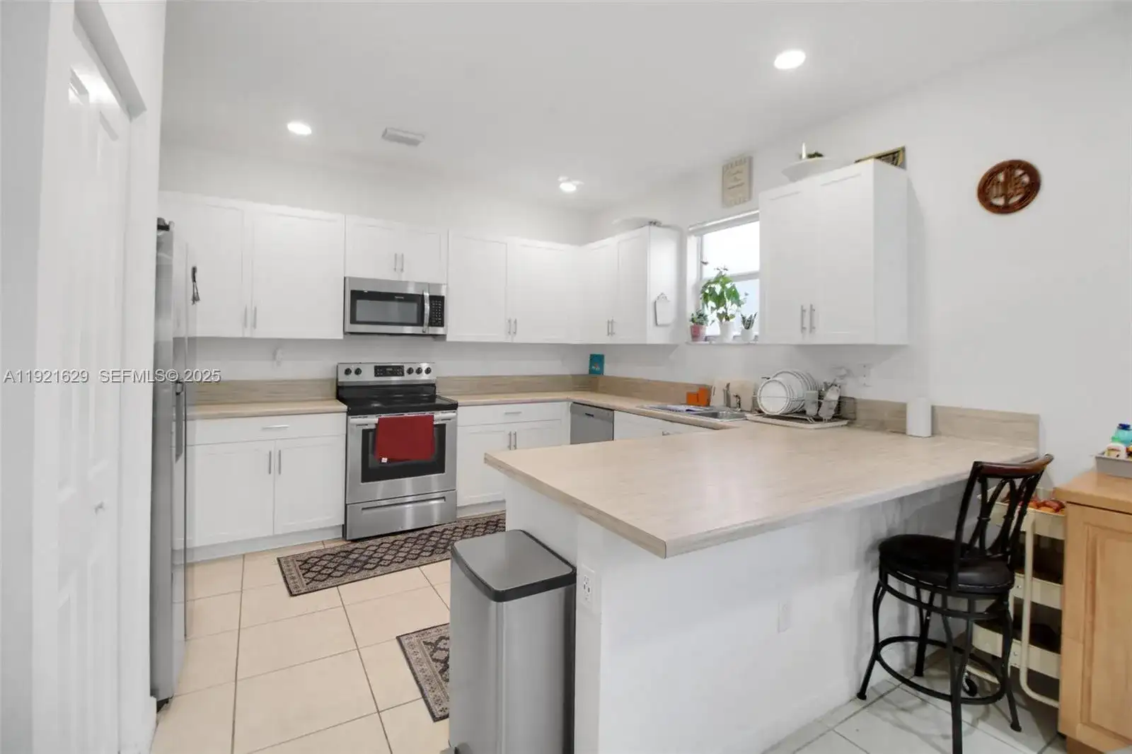 1382 SE 26th Rd, Homestead FL 33035 photo 5