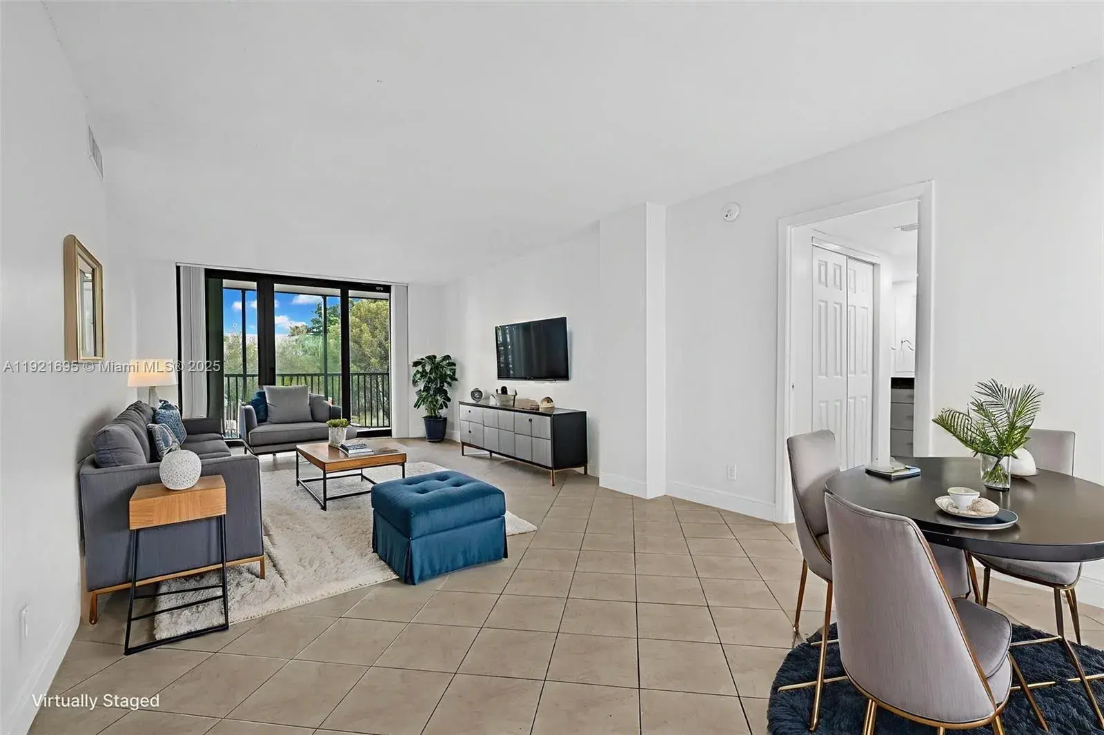 3401 N Country Club Dr # 307, Aventura FL 33180