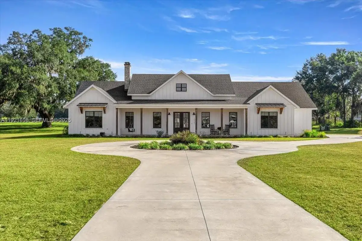10561 NE 104th Cir, Other City - In The State Of Florida FL 34484
