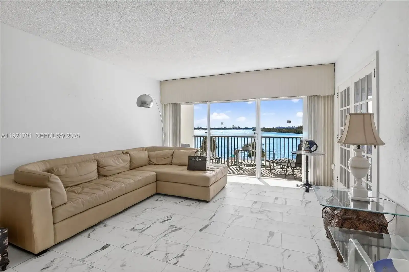 300 Bayview Dr # 308, Sunny Isles Beach FL 33160