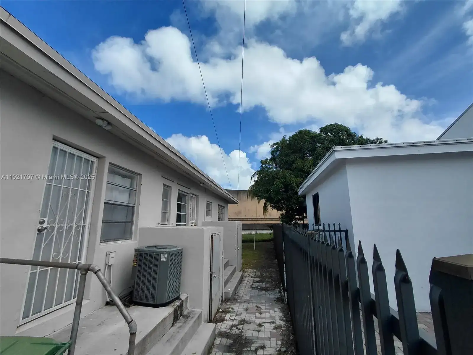 640 NW 77th St # 1, Miami FL 33150 photo 2