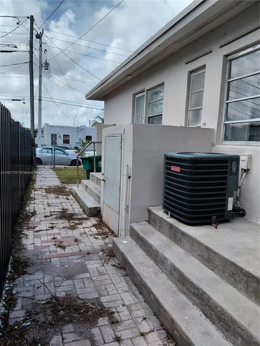 640 NW 77th St # 1, Miami FL 33150 photo 4