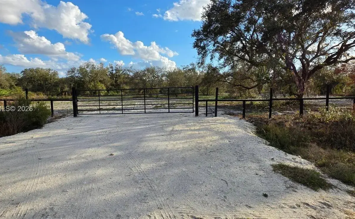 18678 NW 284 st, Okeechobee FL 34972