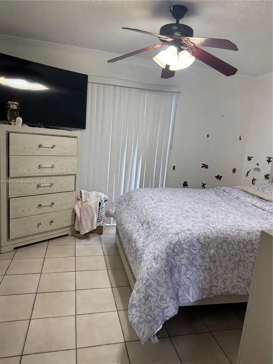 2158 W 60th St # 13108, Hialeah FL 33016 photo 3